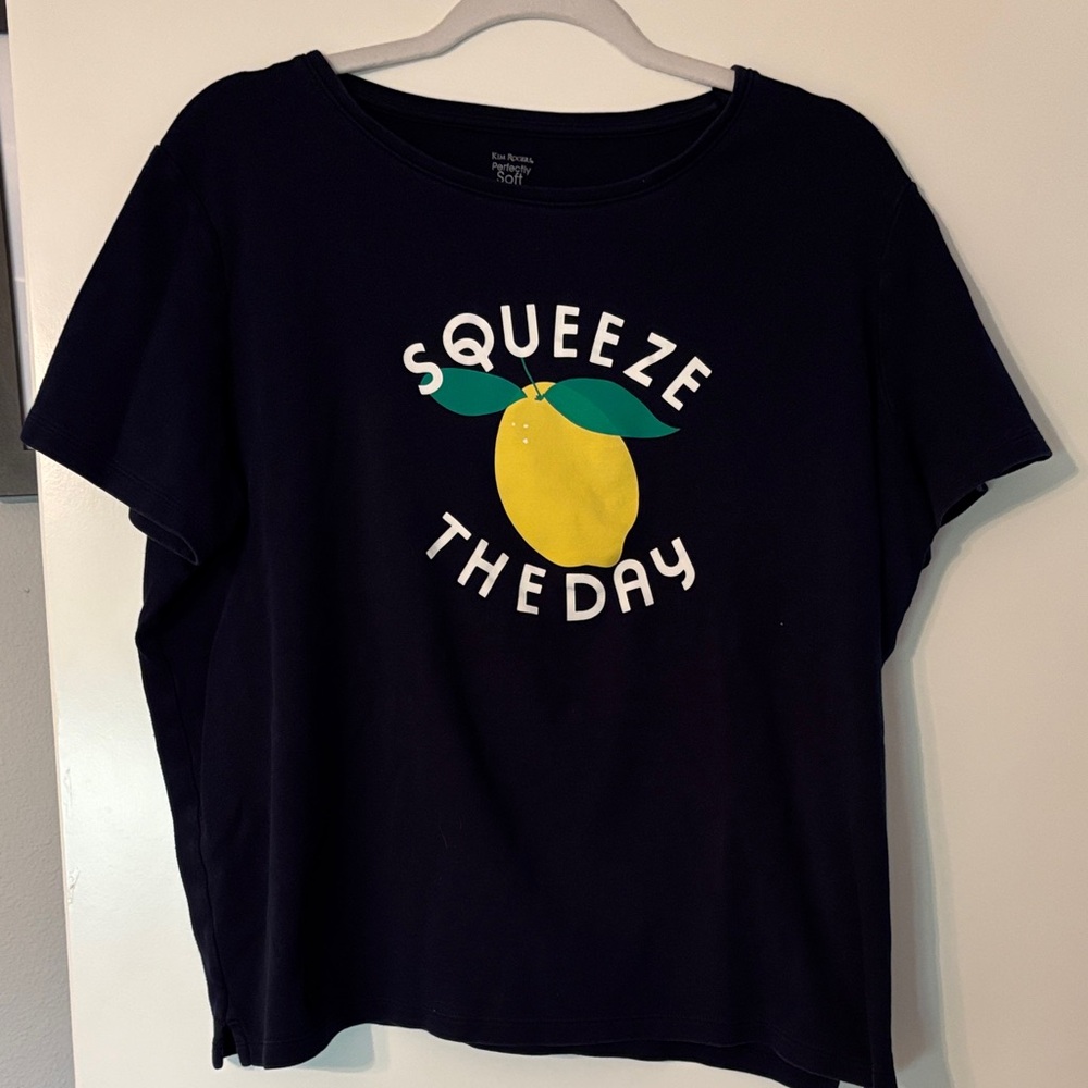 Kim Rodger’s dark Blue, cotton 'Squeeze the Day' lemon 🍋 T-Shirt size L